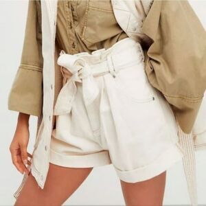 We The FREE PEOPLE Plume Nova Paperbag Belted Denim Shorts Large